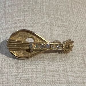 Gold String Instrument Brooch with Rhinestones
